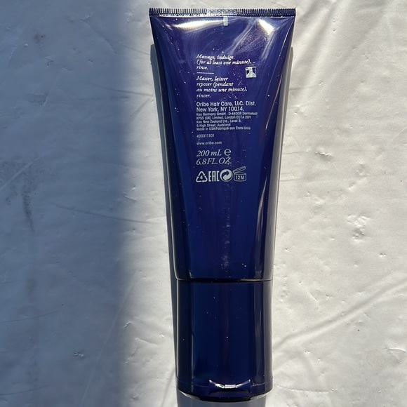 Oribe Conditioner for Brilliance & Shine - Picture 2 of 2